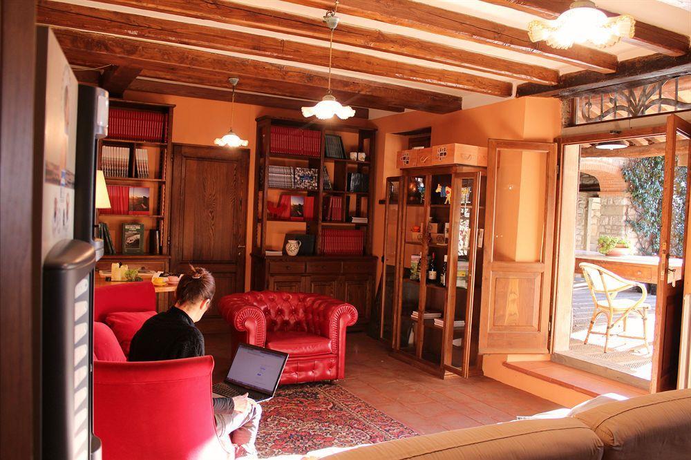 Borgo Corsignano Guest House Poppi Luaran gambar