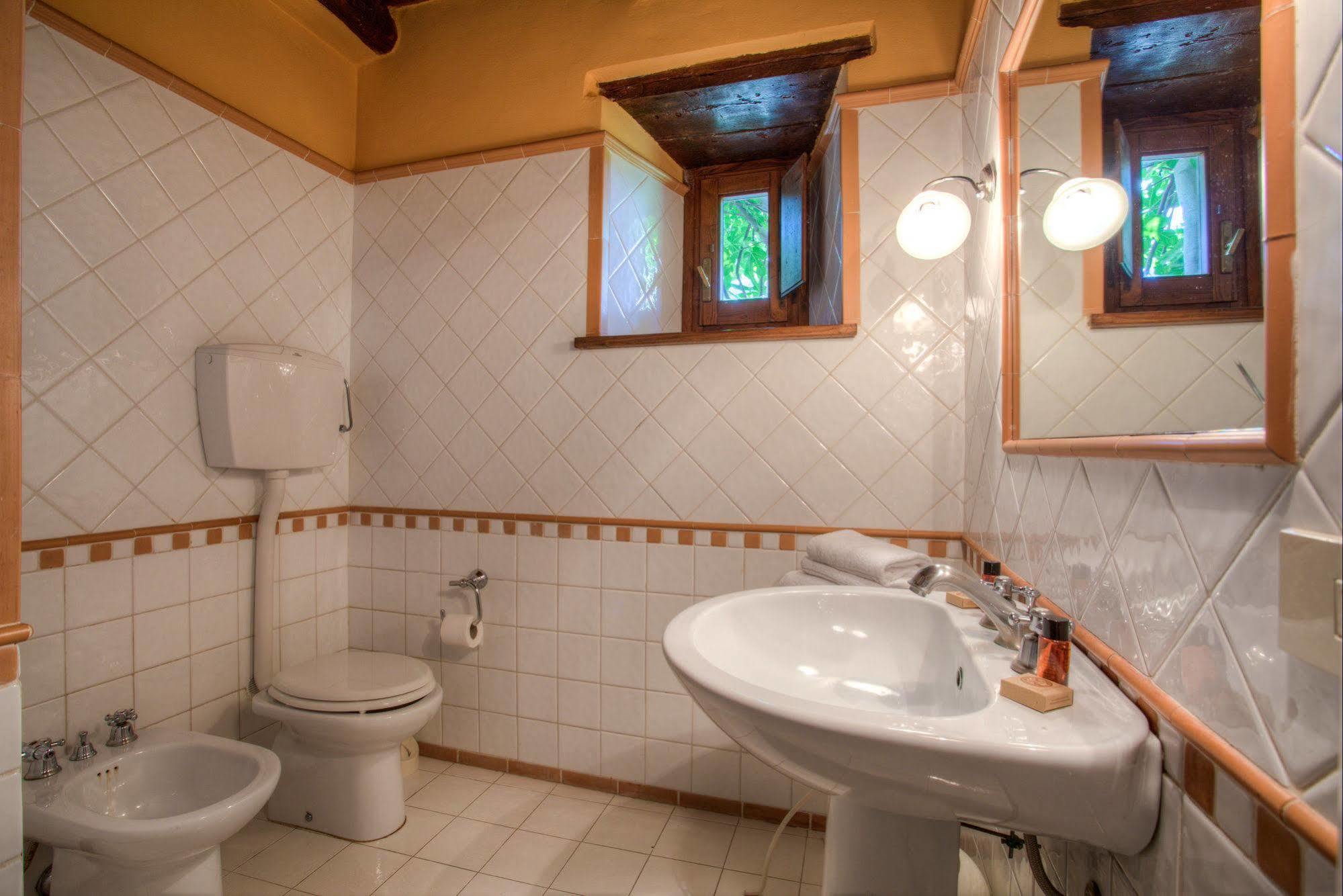 Borgo Corsignano Guest House Poppi Luaran gambar